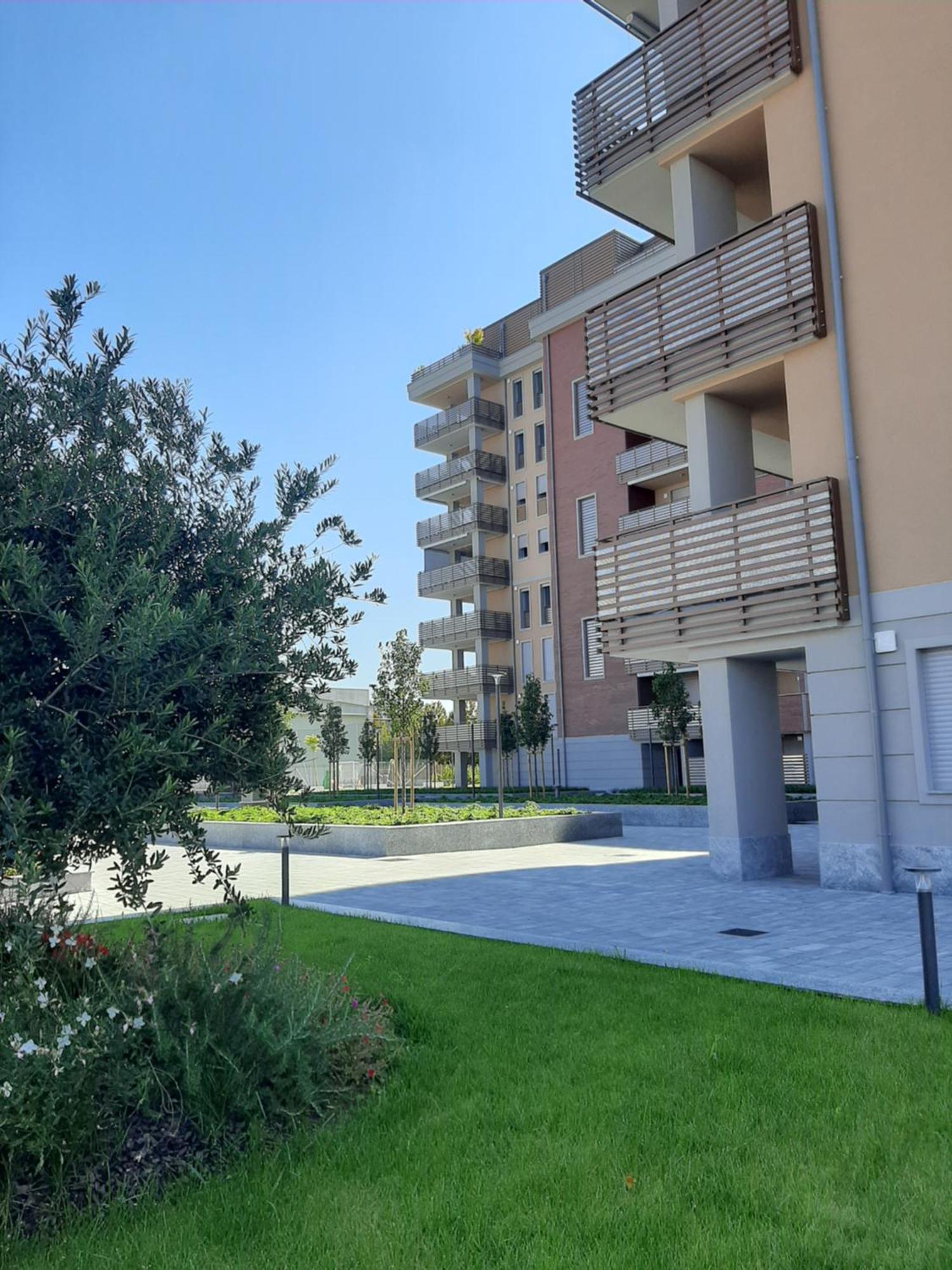 Ampio Bilocale Di Nuova Costruzione Tra Aree Verdi - Milan — Foto 3